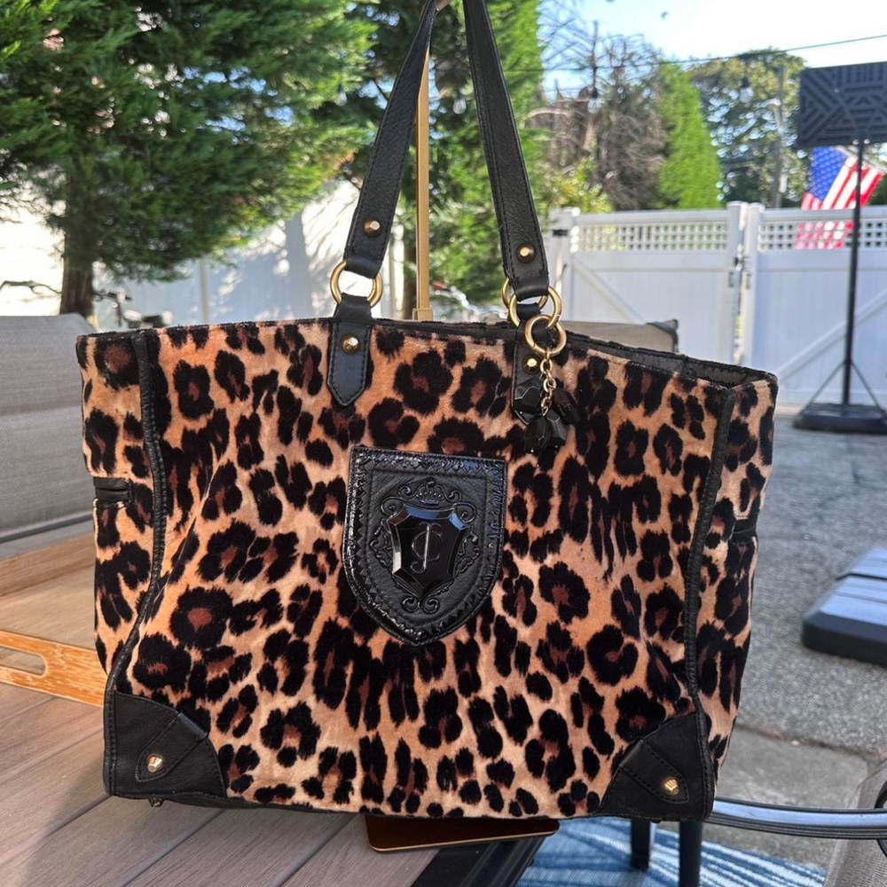 Leopard Print Tote Bag with Black Accents